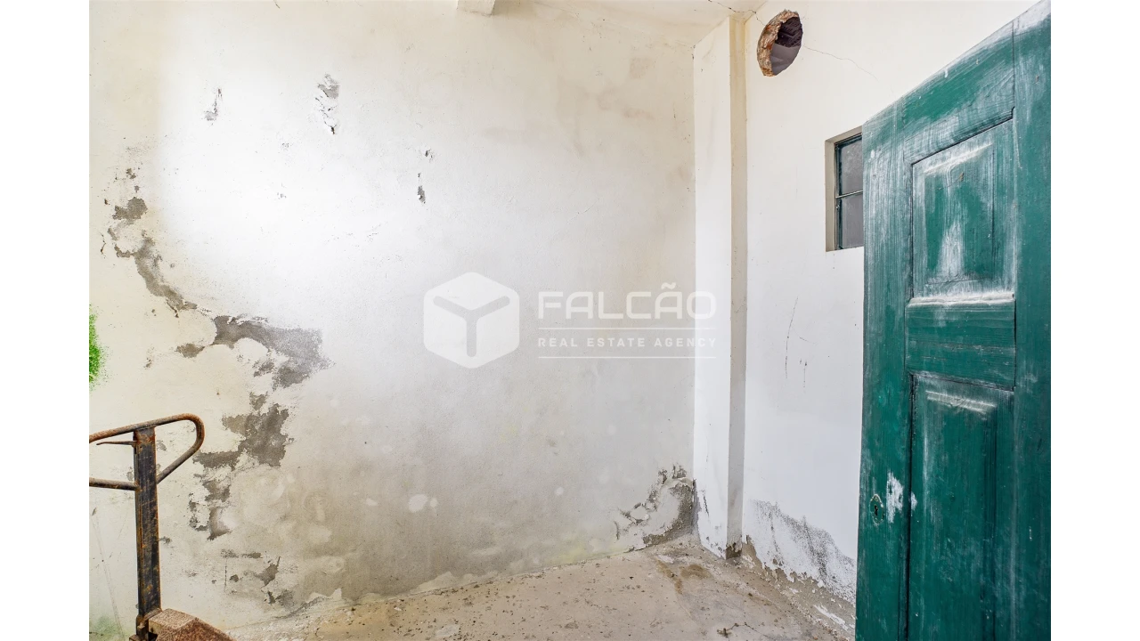 Armazém para Venda em Malhou, Louriceira e Espinheiro Foto 36