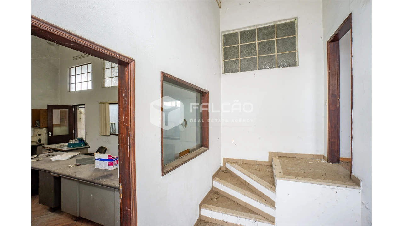 Armazém para Venda em Malhou, Louriceira e Espinheiro Foto 29