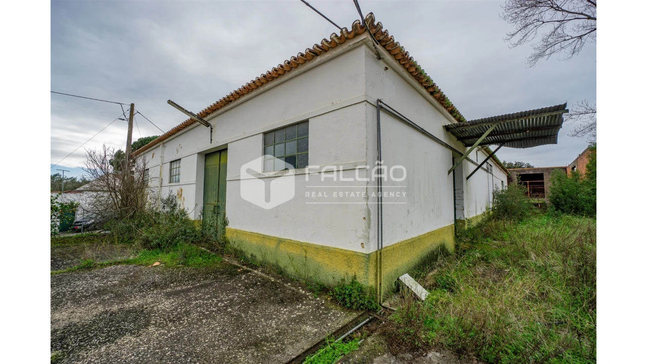 Armazém para Venda em Malhou, Louriceira e Espinheiro Foto 9