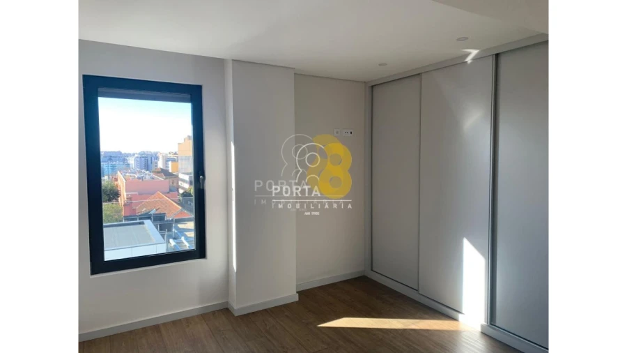 Apartamento T3 para Venda em Cedofeita, Santo Ildefonso, Sé, Miragaia, São Nicolau e Vitória Foto 27