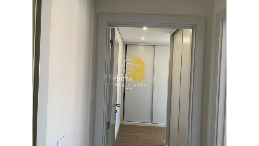 Apartamento T3 para Venda em Cedofeita, Santo Ildefonso, Sé, Miragaia, São Nicolau e Vitória Foto 14