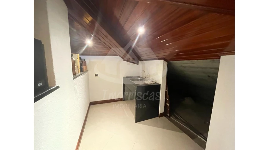 Moradia T4 para Venda em Vialonga Foto 19