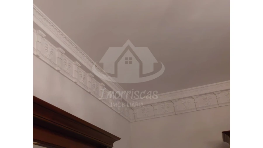 Moradia T4 para Venda em Vialonga Foto 24