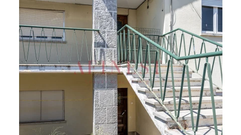 Moradia T6 para Venda em São Domingos de Rana