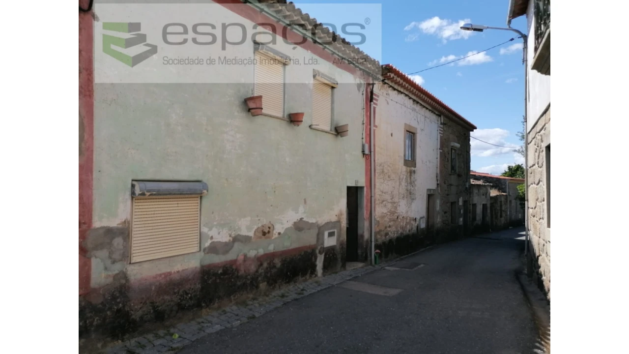 Moradia T2 para Venda em Freixial e Juncal do Campo Foto 2