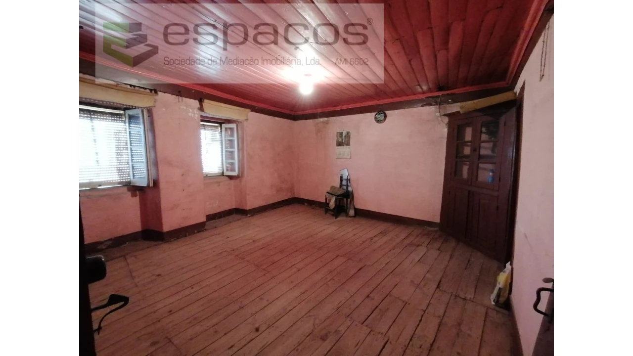 Moradia T2 para Venda em Freixial e Juncal do Campo Foto 4