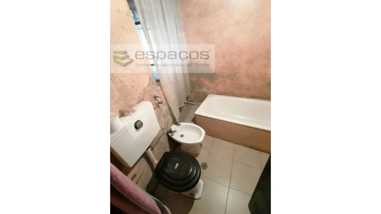 Moradia T2 para Venda em Freixial e Juncal do Campo Foto 5