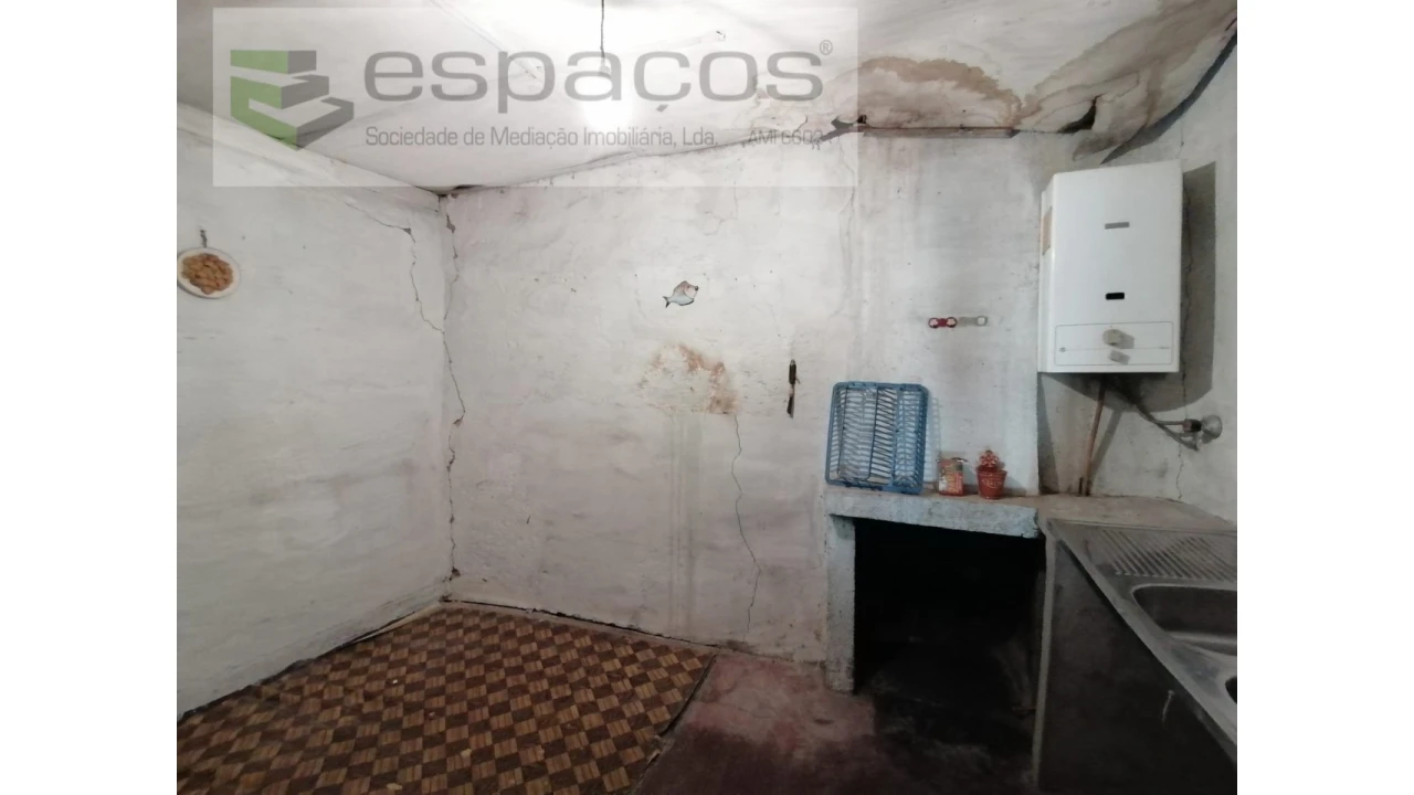 Moradia T2 para Venda em Freixial e Juncal do Campo Foto 10
