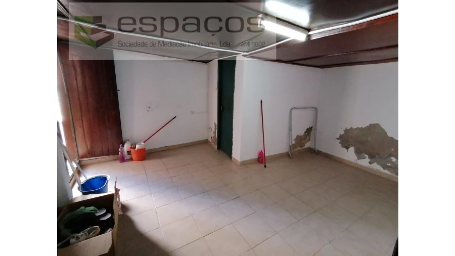 Moradia T2 para Venda em Freixial e Juncal do Campo Foto 8