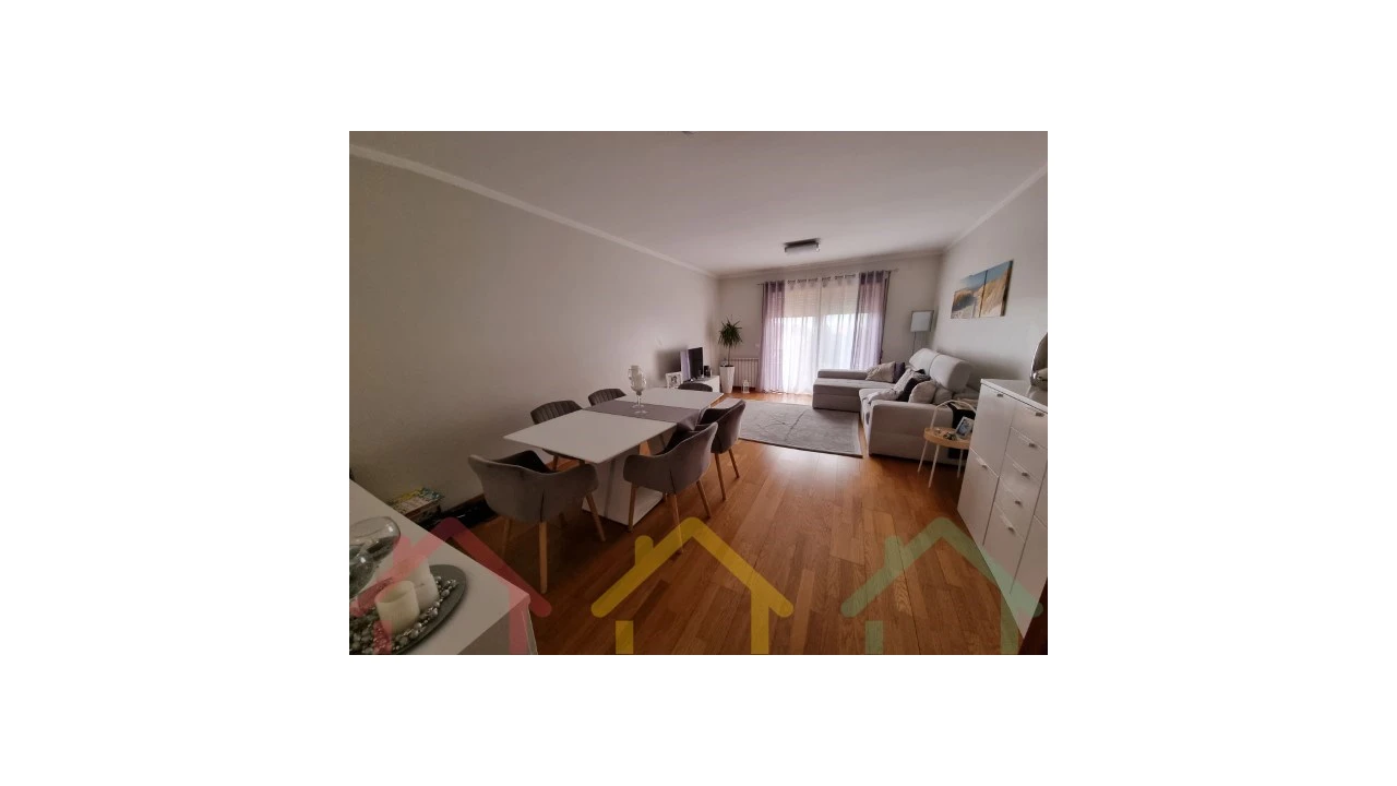 Apartamento T3 para Venda em Madalena Foto 2