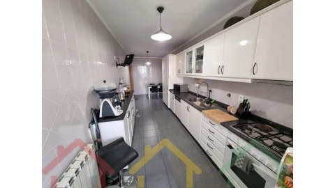 Apartamento T3 para Venda em Madalena