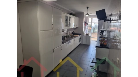 Apartamento T3 para Venda em Madalena