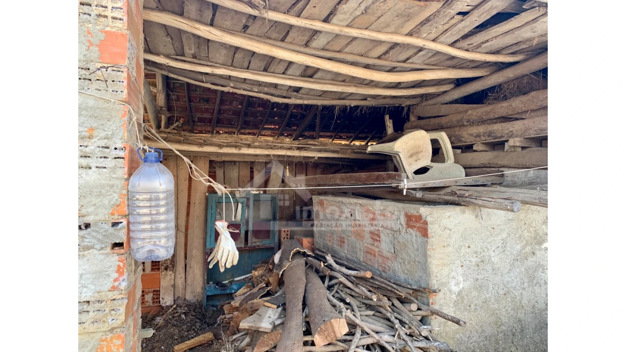 Moradia T4 para Venda em Alvorge Foto 16