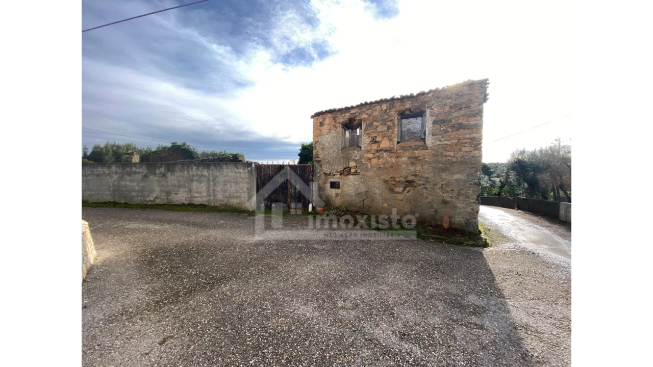 Moradia T2 para Venda em Graça Foto 2