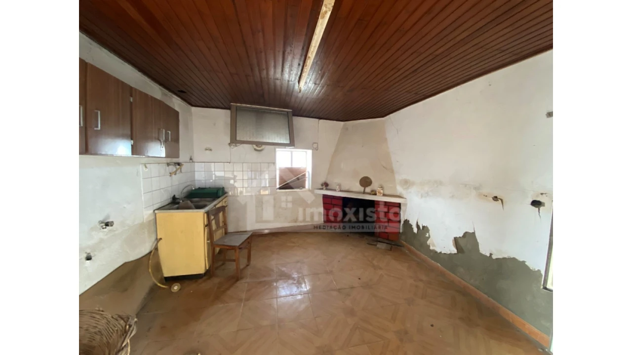 Moradia T2 para Venda em Graça Foto 5