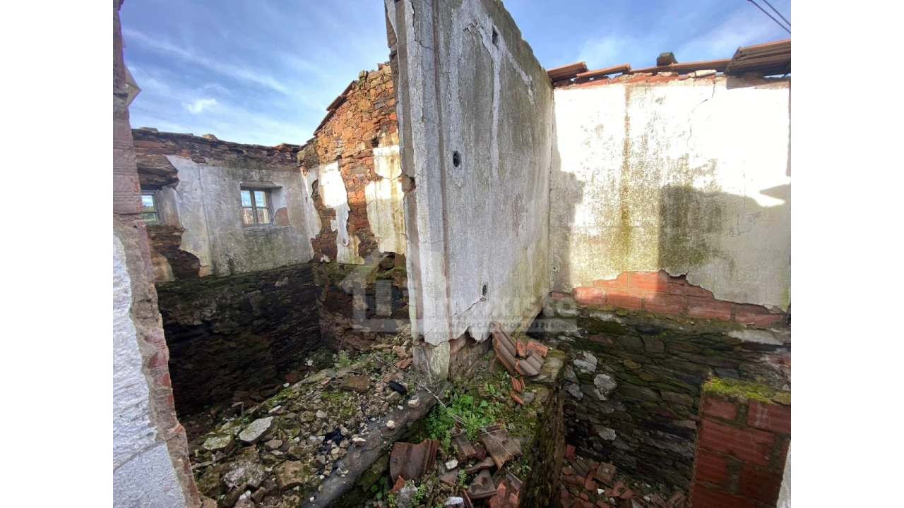 Moradia T2 para Venda em Graça Foto 8