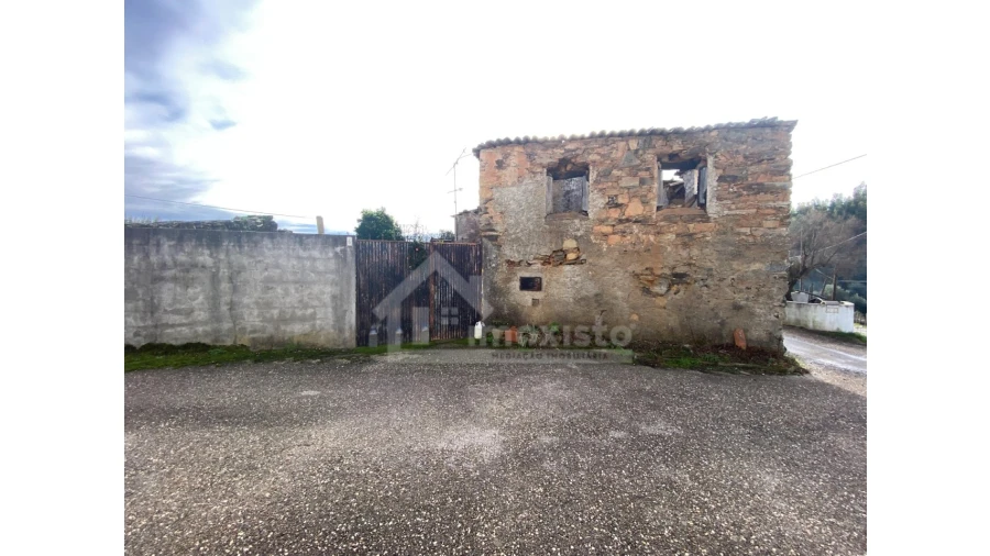 Moradia T2 para Venda em Graça Foto 13