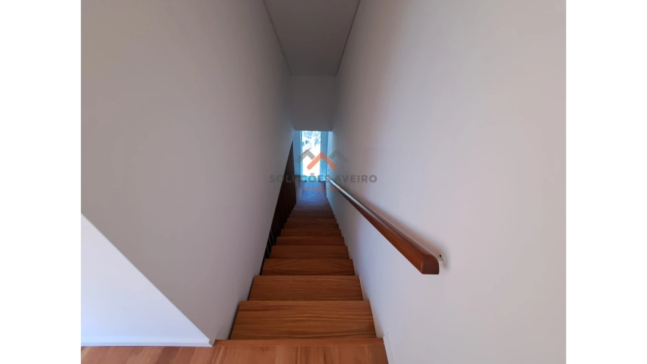 Moradia T4 para Venda em Glória e Vera Cruz Foto 15