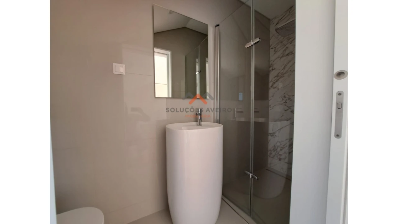 Moradia T4 para Venda em Glória e Vera Cruz Foto 16