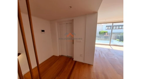 Moradia T4 para Venda em Glória e Vera Cruz
