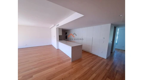 Moradia T4 para Venda em Glória e Vera Cruz