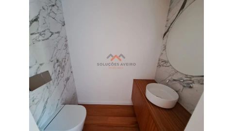 Moradia T4 para Venda em Glória e Vera Cruz