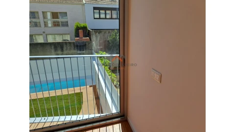 Moradia T4 para Venda em Glória e Vera Cruz