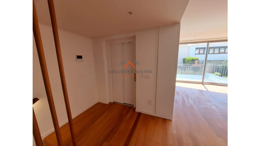 Moradia T4 para Venda em Glória e Vera Cruz Foto 12