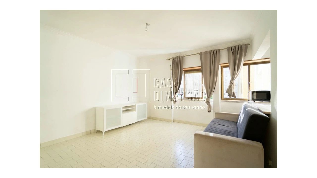 Apartamento T1 para Venda em Caparica e Trafaria Foto 3