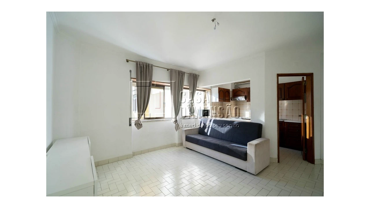 Apartamento T1 para Venda em Caparica e Trafaria Foto 6