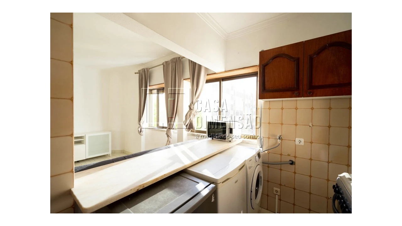 Apartamento T1 para Venda em Caparica e Trafaria Foto 10