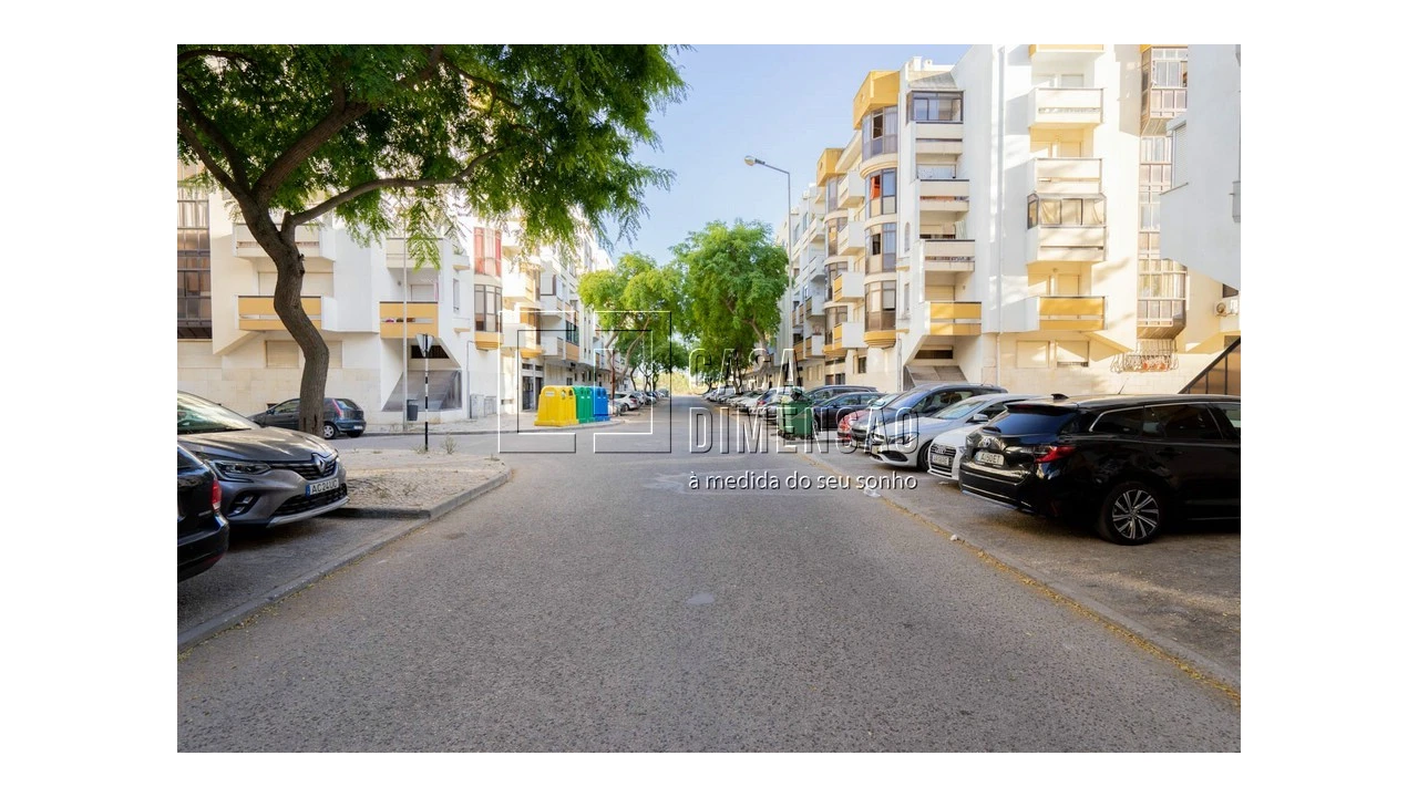 Apartamento T1 para Venda em Caparica e Trafaria Foto 25