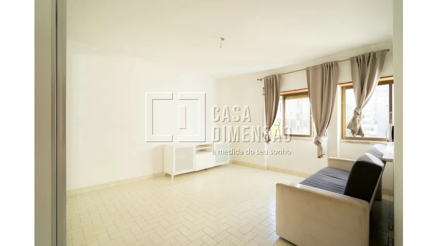 Apartamento T1 para Venda em Caparica e Trafaria Foto 2