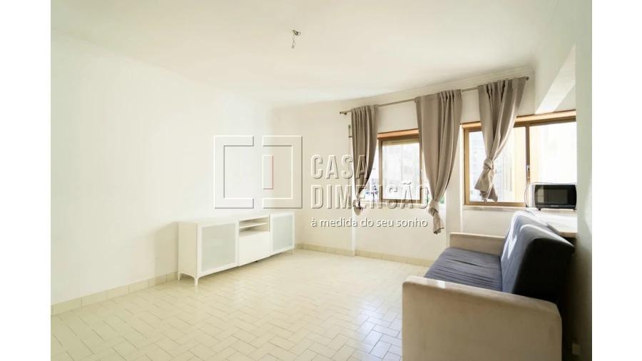 Apartamento T1 para Venda em Caparica e Trafaria Foto 3