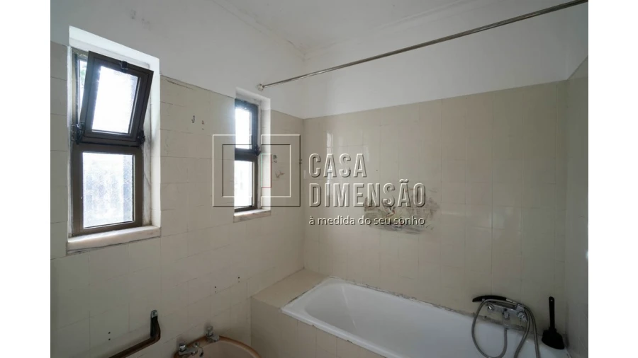 Apartamento T1 para Venda em Caparica e Trafaria Foto 22