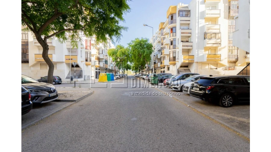 Apartamento T1 para Venda em Caparica e Trafaria Foto 25