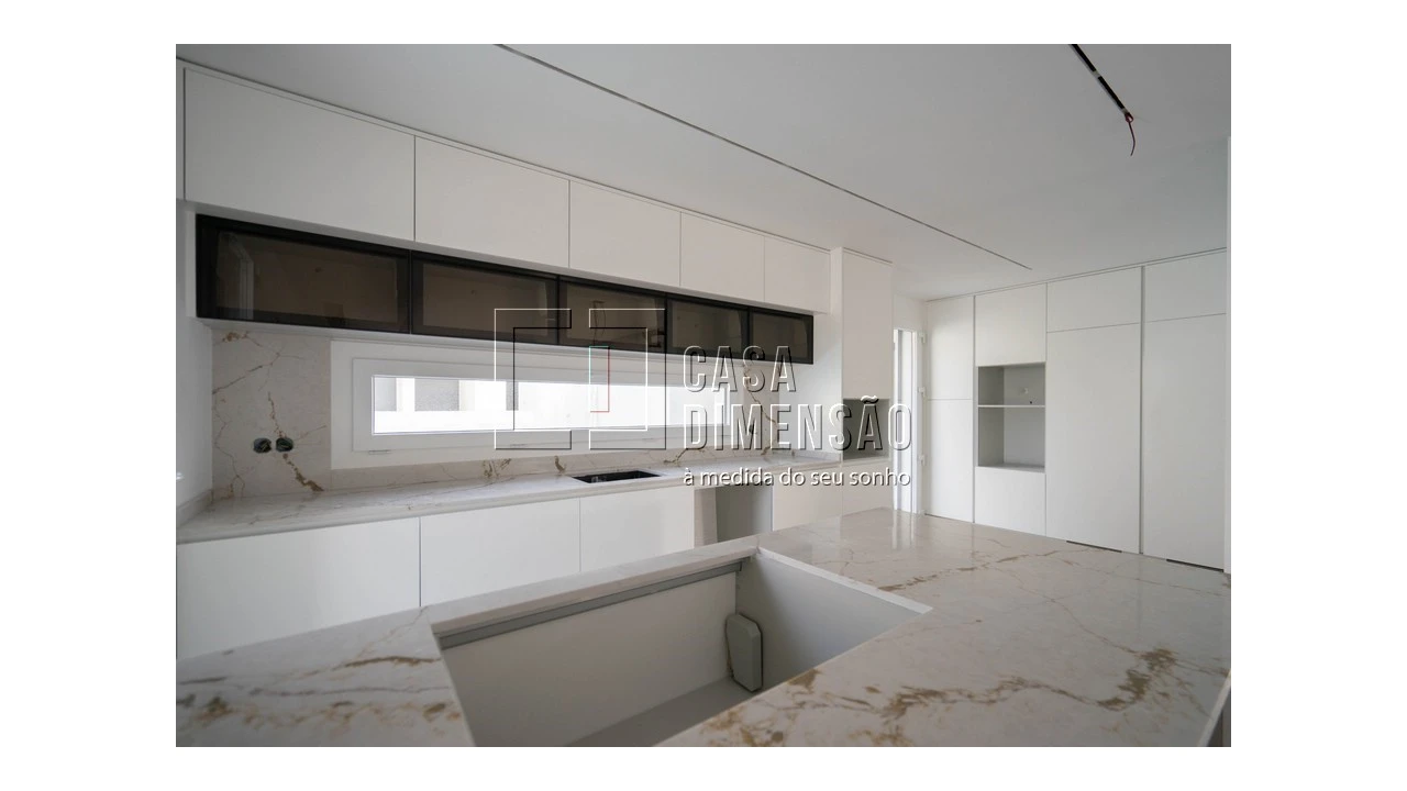 Moradia T4 para Venda em Charneca de Caparica e Sobreda Foto 9