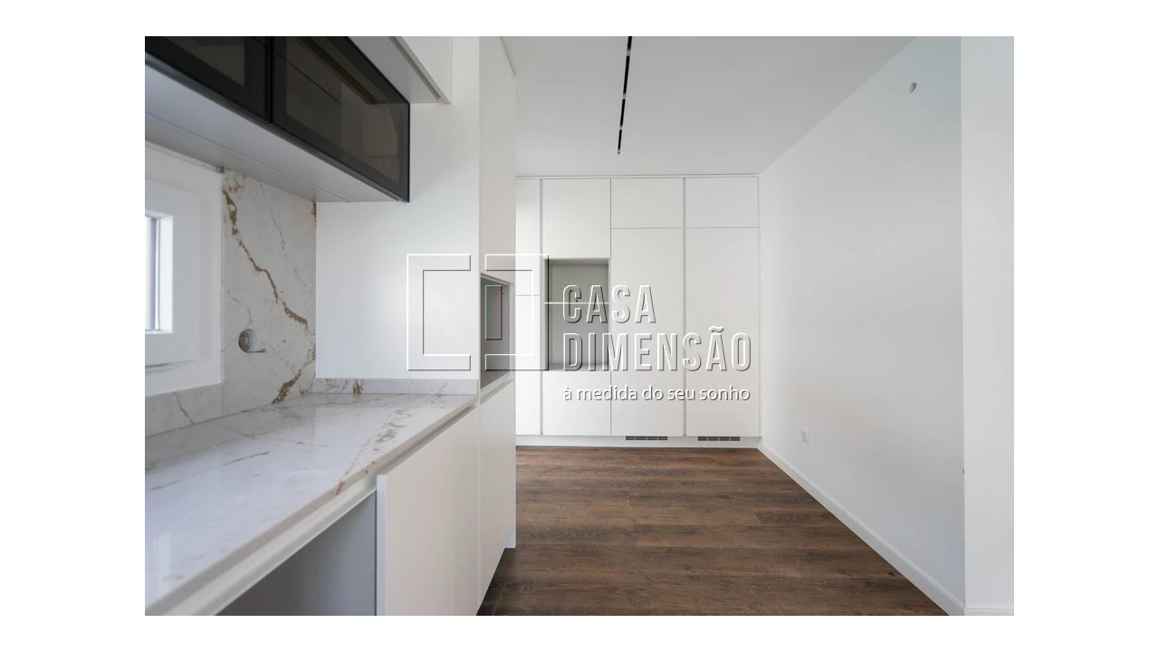 Moradia T4 para Venda em Charneca de Caparica e Sobreda Foto 11