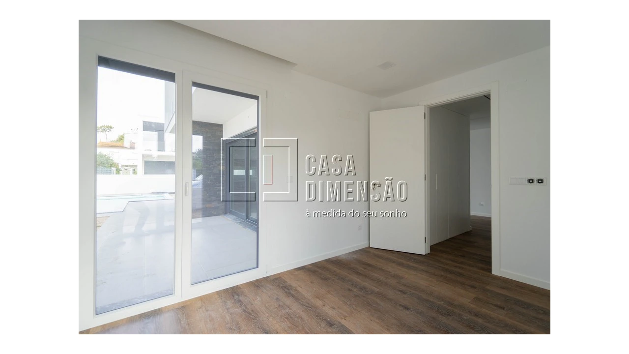 Moradia T4 para Venda em Charneca de Caparica e Sobreda Foto 19