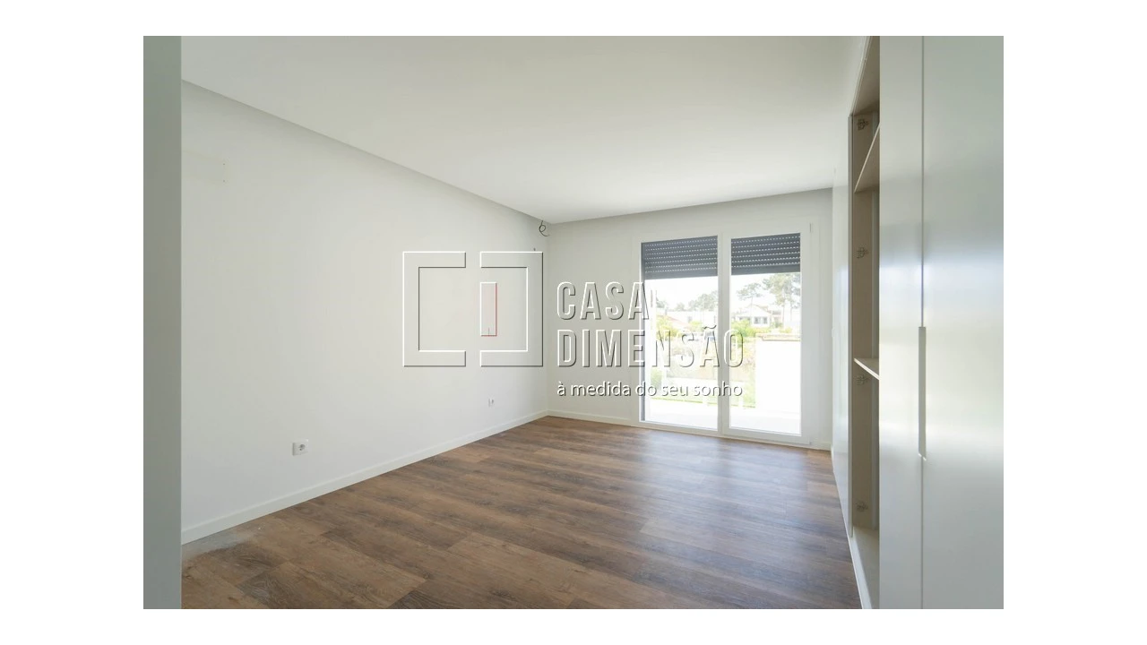 Moradia T4 para Venda em Charneca de Caparica e Sobreda Foto 27
