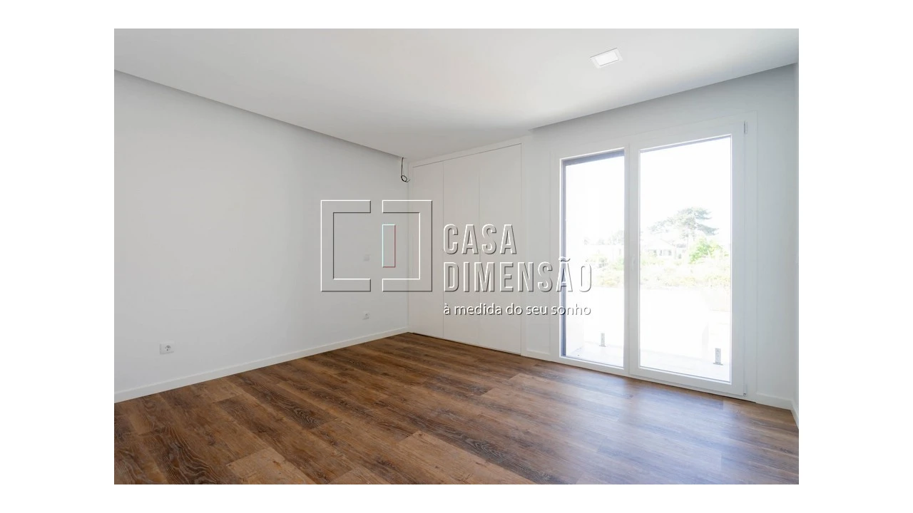 Moradia T4 para Venda em Charneca de Caparica e Sobreda Foto 34