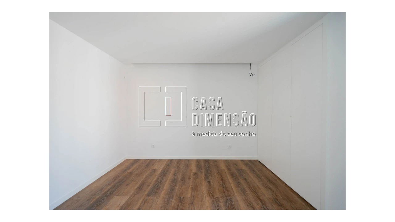 Moradia T4 para Venda em Charneca de Caparica e Sobreda Foto 35