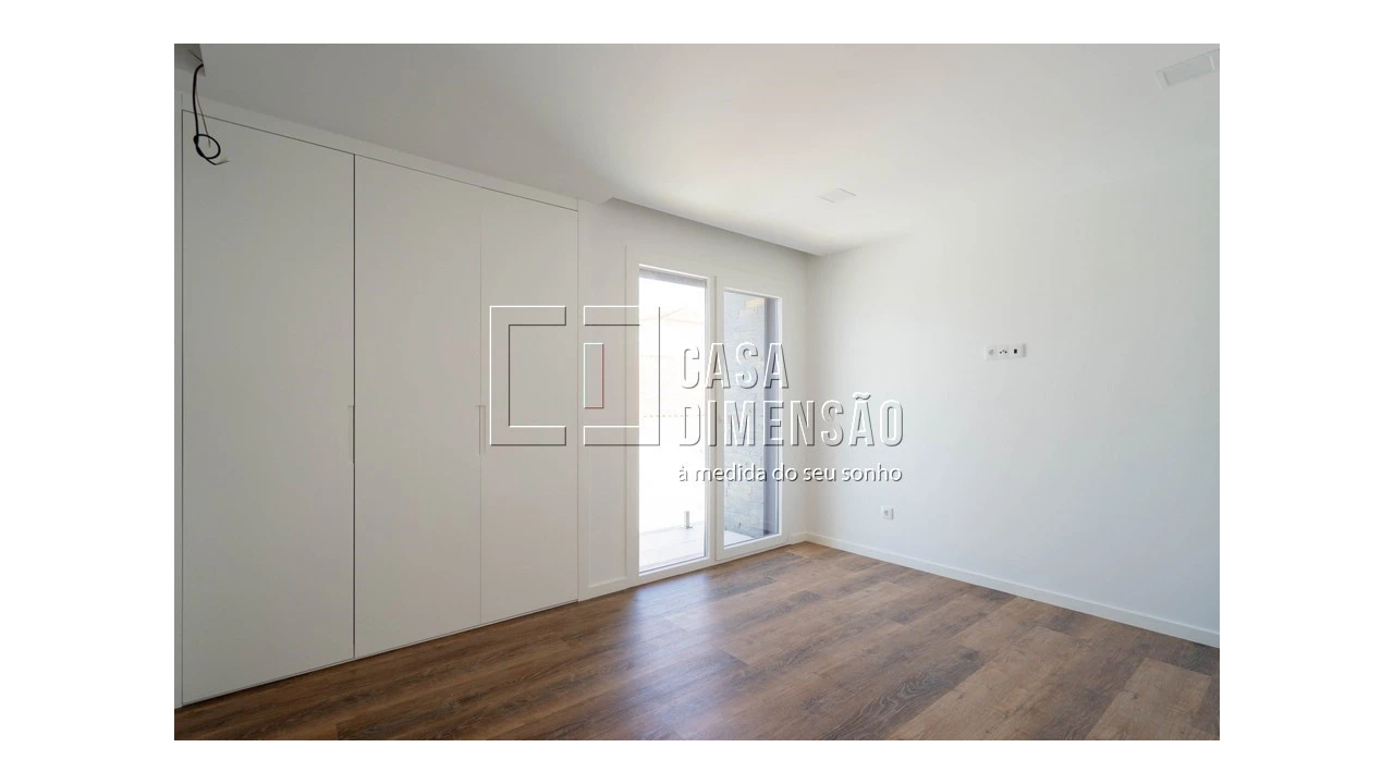 Moradia T4 para Venda em Charneca de Caparica e Sobreda Foto 36