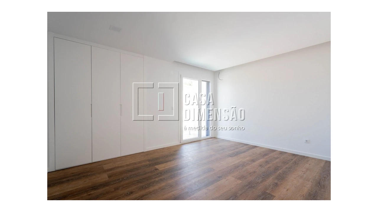 Moradia T4 para Venda em Charneca de Caparica e Sobreda Foto 37