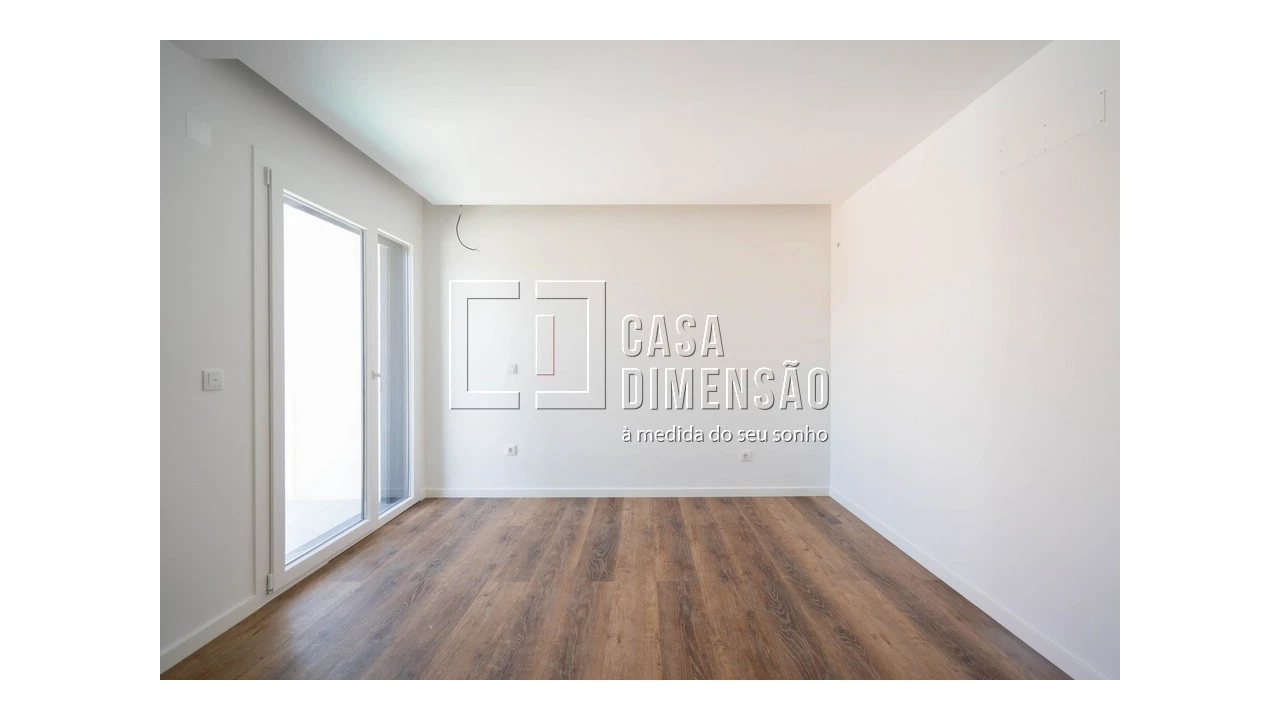Moradia T4 para Venda em Charneca de Caparica e Sobreda Foto 38