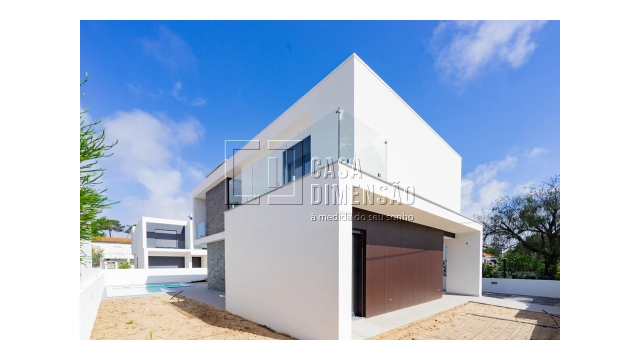 Moradia T4 para Venda em Charneca de Caparica e Sobreda Foto 47