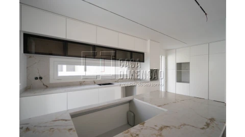 Moradia T4 para Venda em Charneca de Caparica e Sobreda