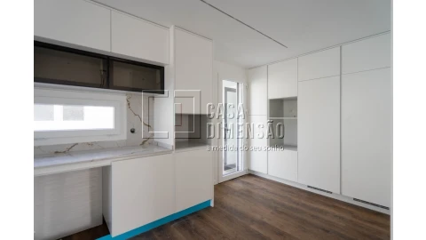 Moradia T4 para Venda em Charneca de Caparica e Sobreda