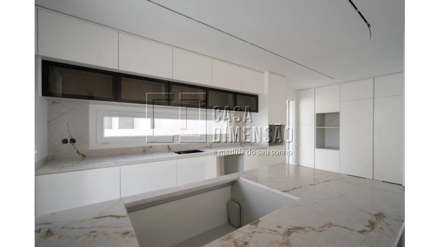 Moradia T4 para Venda em Charneca de Caparica e Sobreda Foto 9