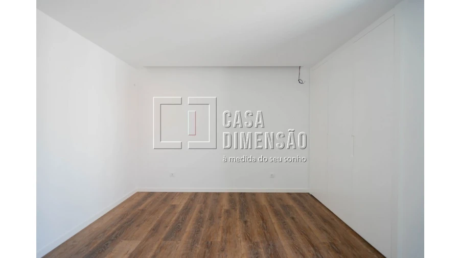 Moradia T4 para Venda em Charneca de Caparica e Sobreda Foto 35